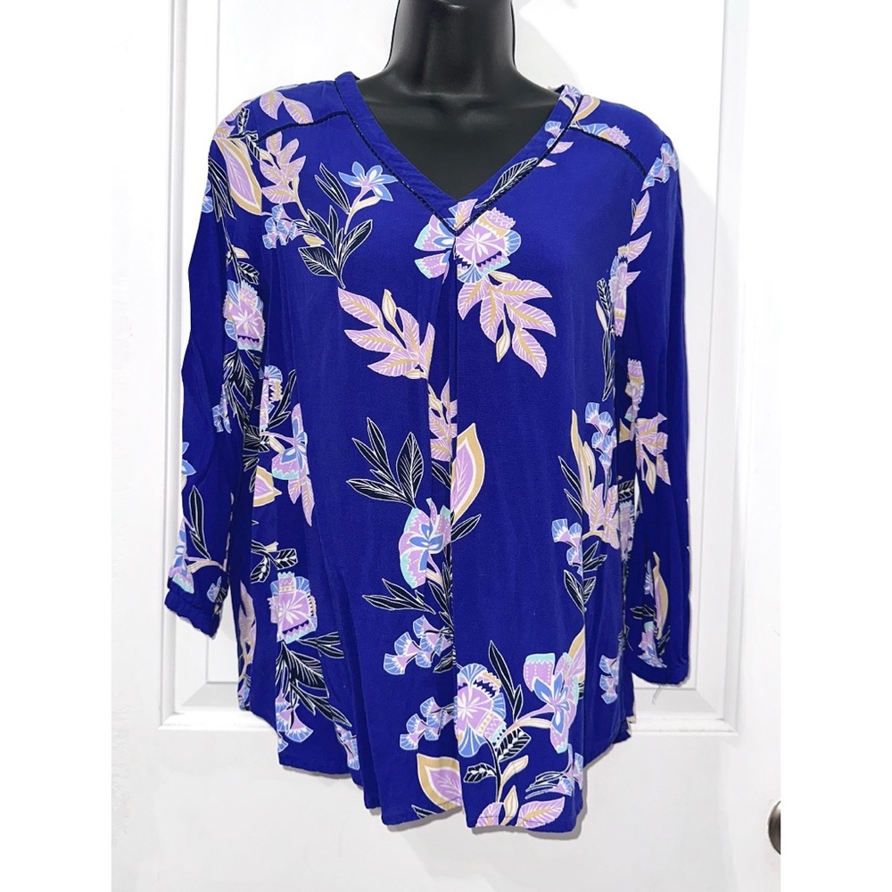 St John’s Bay Blue Floral Print blouse